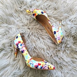 Vince Camuto Heels Size 8